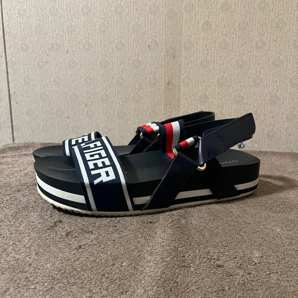 Sandals - Picture 2 of 3